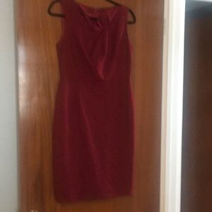 Fantastic dress great for work and cocktail hour